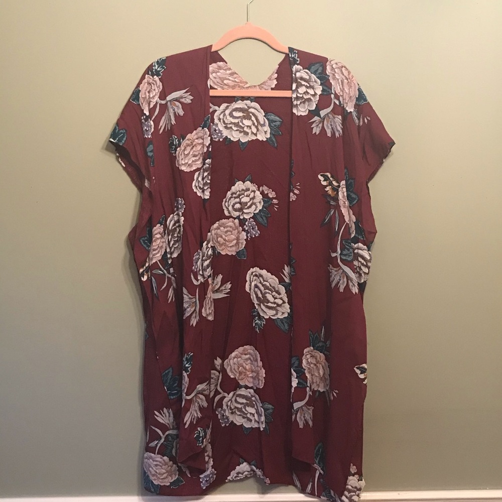 NWT Francesca’s Kimono